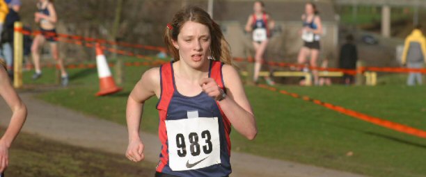 Laura Davenport striding out at the BUSA Cross Country Championship 2004